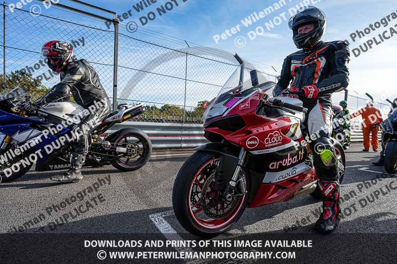 donington no limits trackday;donington park photographs;donington trackday photographs;no limits trackdays;peter wileman photography;trackday digital images;trackday photos
